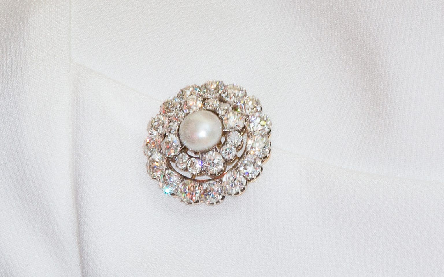 broches Crystal Broches for Vrouwen Leuke Corsage Mode Bruiloft Sieraden Broche (Color : 08
