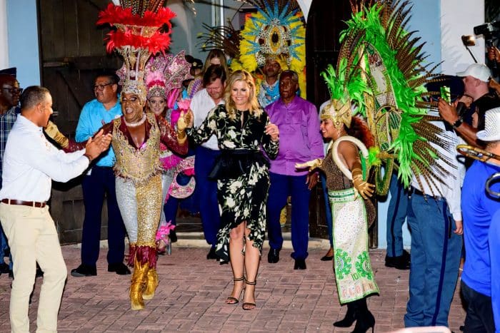 Dancing Queen! Maxima of the Netherlands wows Aruba crowds with