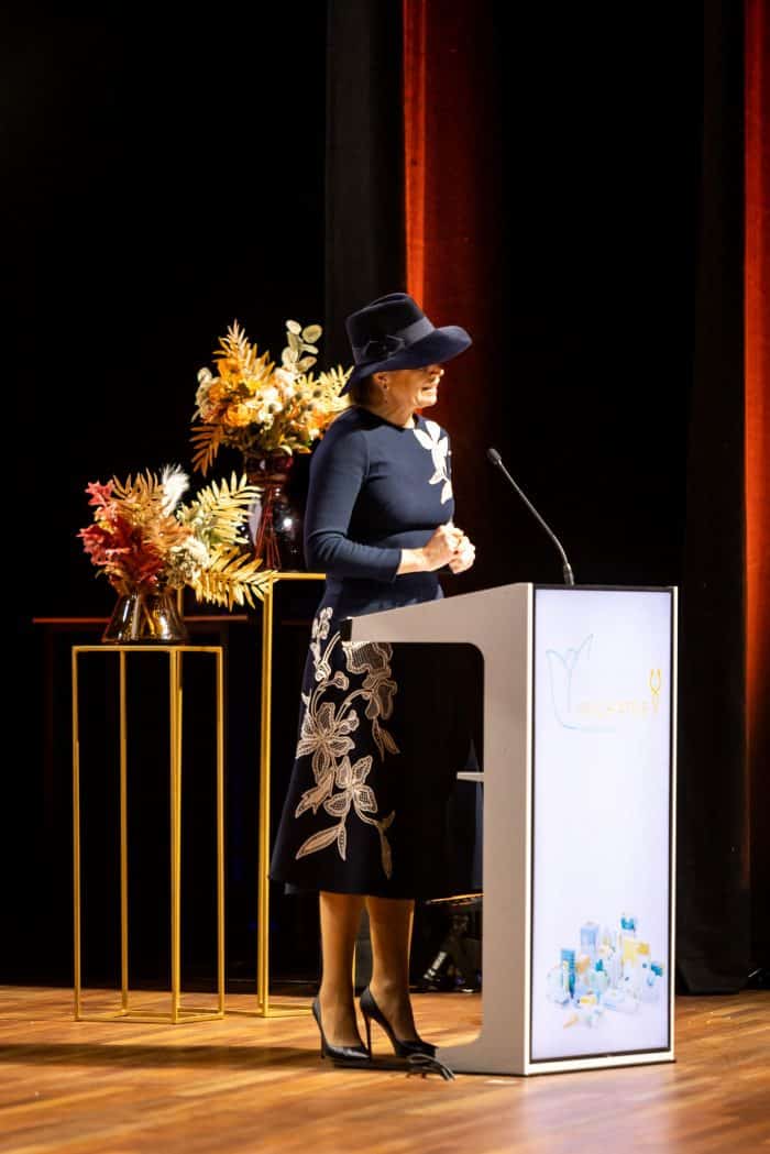 RL20230329_Voorjaarscongres_NVvP_bezoek_Koningin_Maxima_MECC_Maastricht.013-klein-700x1049.jpg