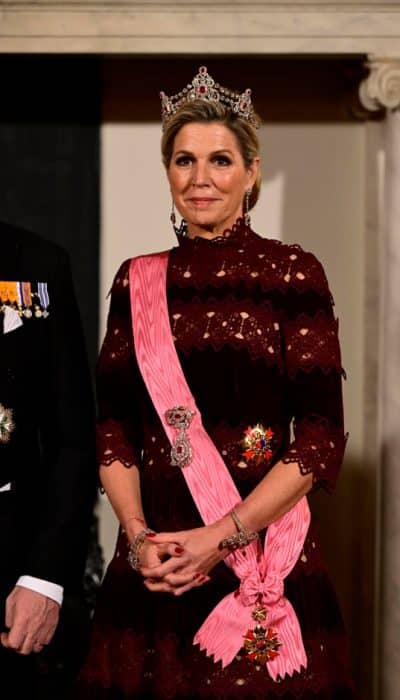 Avondjurk van fluweel en kant