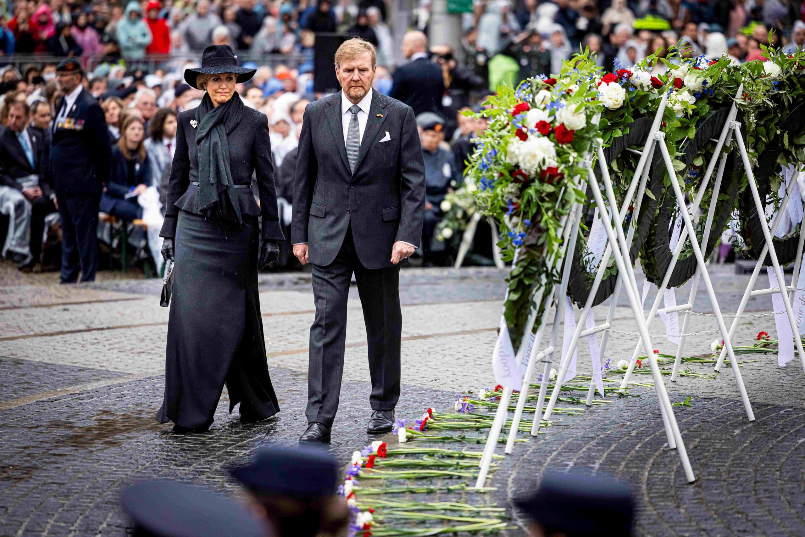 Koningspaar bij Nationale Dodenherdenking 2024 Modekoningin Máxima