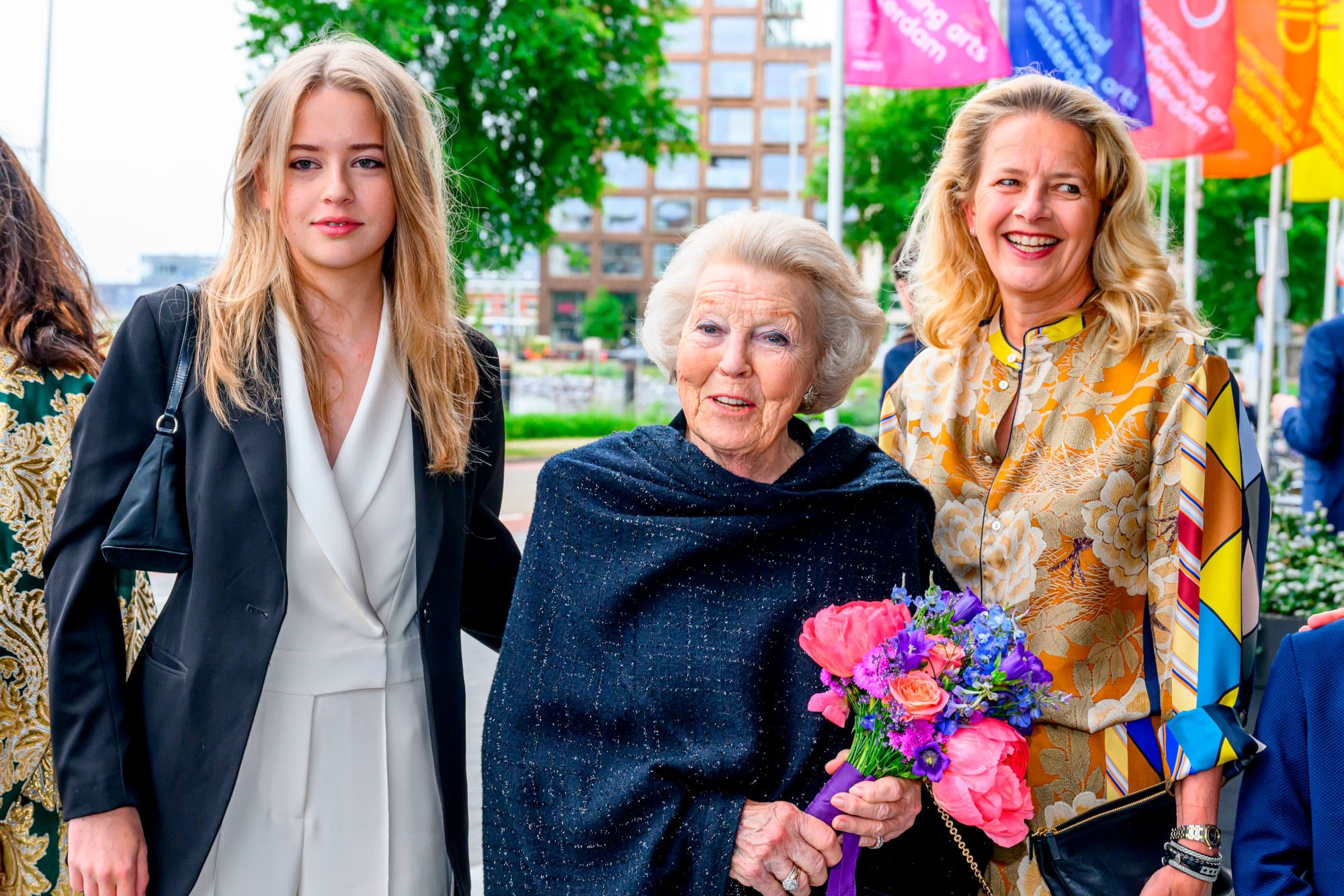 Hoera, Zaria viert haar 18e verjaardag - Modekoningin Máxima