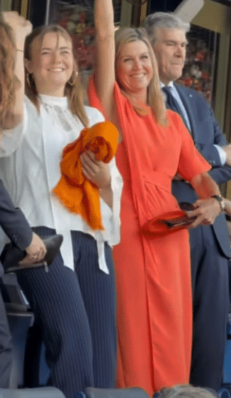 Oranje volantjurk