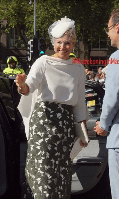 Groen-witte set voor ontbijt met Trump