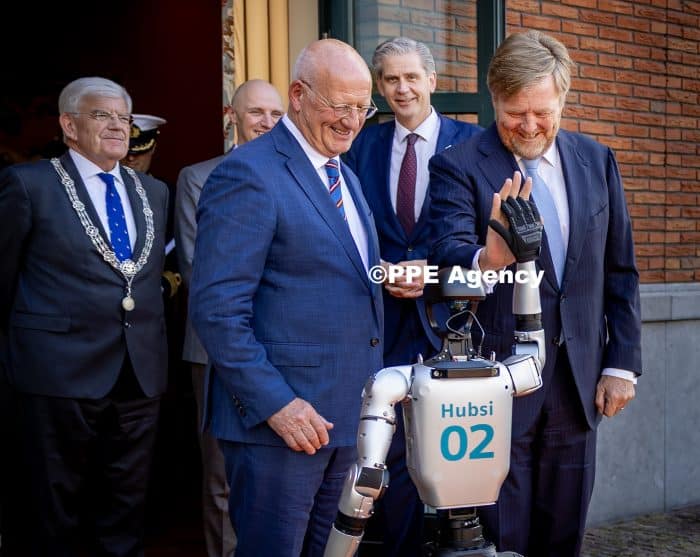 King Willem-Alexander attend the celebration of FME's 75th anniversary )ADEL ROYALS MONACHY KONIGLICH ROYAUX ROYALTY QUEEN PRINCESS KING