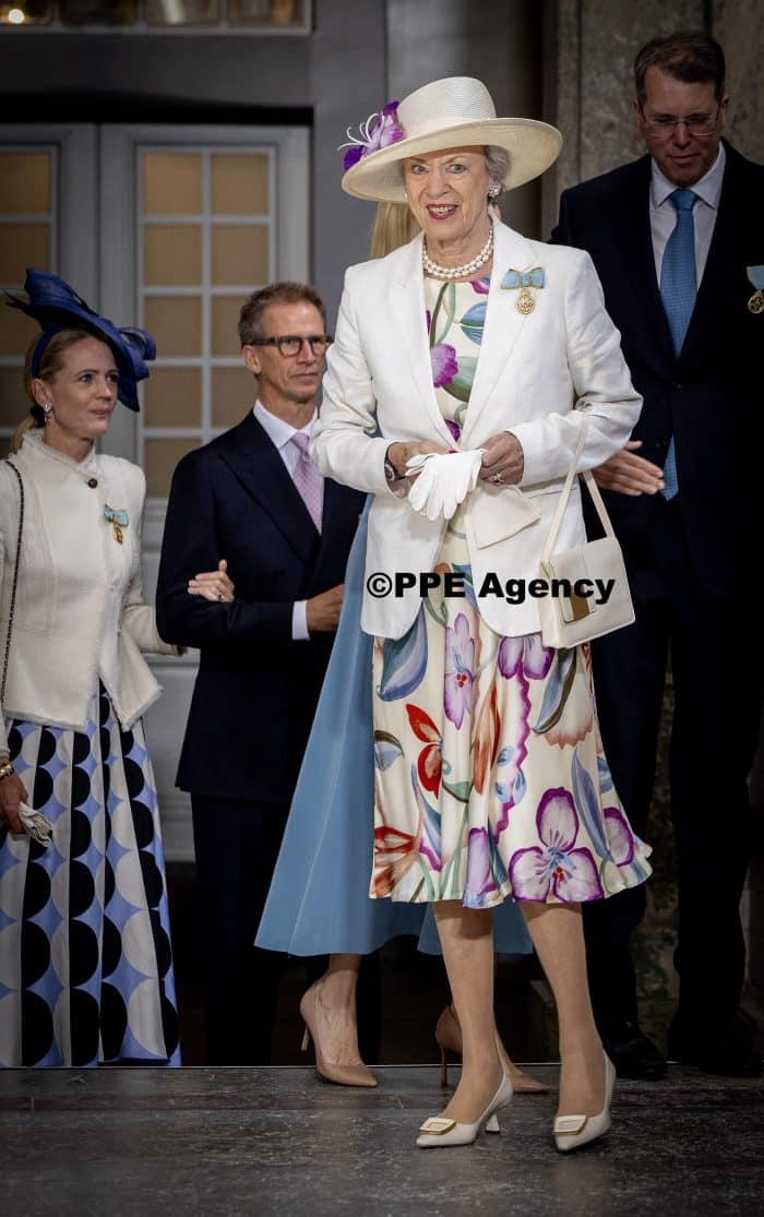 Te Deum on the occasion of the celebration of the King and Queens Golden wedding ADEL ROYALS MONACHY KONIGLICH ROYAUX ROYALTY QUEEN PRINCESS KING