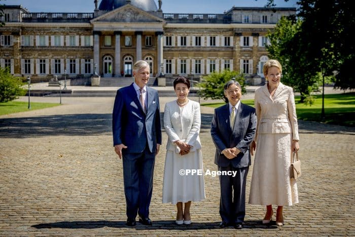 King Philippe Filip and Queen Mathilde with Japanese Emperor Naruhito and Empress Masako pose for the media ADEL ROYALS MONACHY KONIGLICH ROYAUX ROYALTY QUEEN PRINCESS KING