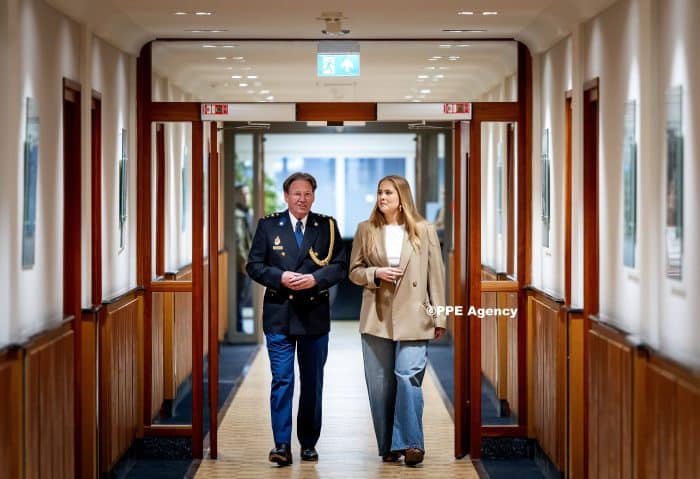 Princess Amalia visits the Amsterdam police ADEL ROYALS MONACHY KONIGLICH ROYAUX ROYALTY QUEEN PRINCESS KING