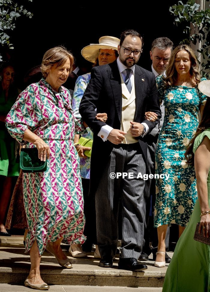 Isabella (Isabella) of Austria and the Spanish nobleman Don Carlos de Palacio y Gayta ADEL ROYALS MONACHY KONIGLICH ROYAUX ROYALTY QUEEN PRINCESS KING