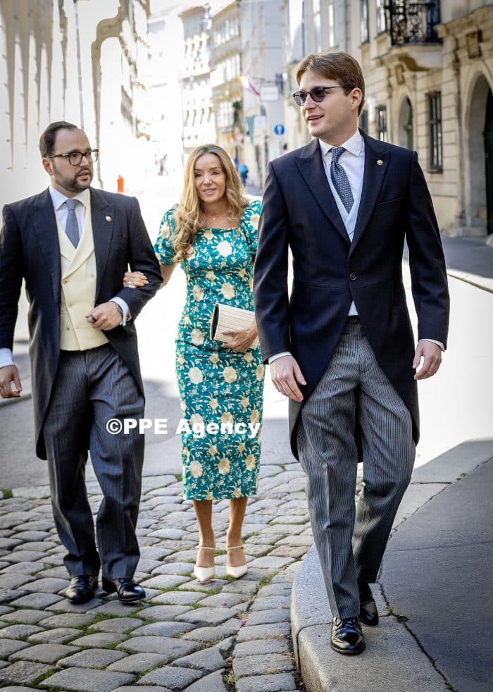 Wedding of Austrian Archduchess Isabella (Isabella) of Austria and the Spanish nobleman Don Carlos de Palacio y Gaytan ADEL ROYALS MONACHY KONIGLICH ROYAUX ROYALTY QUEEN PRINCESS KING