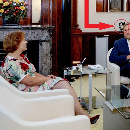 King Willem-Alexander during a meeting with mevrouw drs. J.Z.C.M. Tielen, staatssecretaris van Onderwij ADEL MONARCHY ROYALS ROYAUX DE LA MONARCHIE D'ADEL PRINCESS KING QUEEN