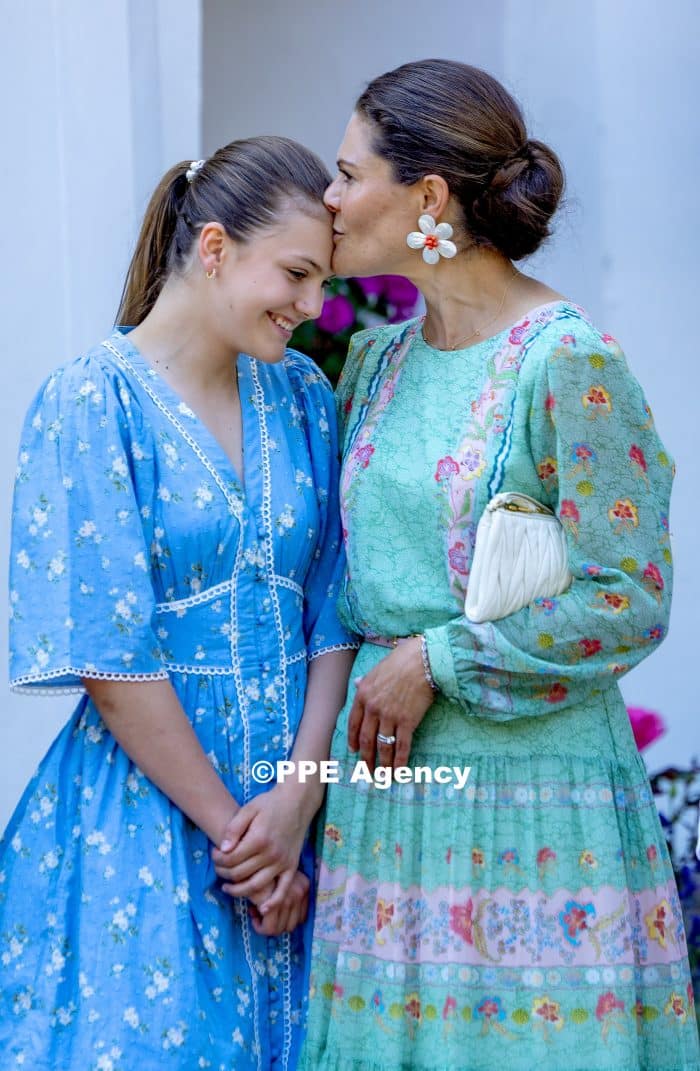 Prince Daniel and Princess Victoria and Prince Oscar and Princess Estelle and Queen Silvia and King Carl Gustaf . ADEL ROYALS MONACHY KONIGLICH ROYAUX ROYALTY QUEEN PRINCESS KING
