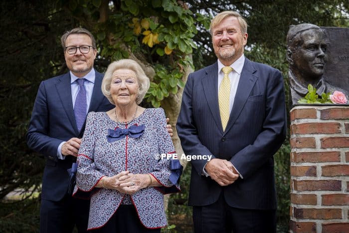 Germany King Willem-Alexander and Princess Beatrix and Prince Constantijn ADEL ROYALS MONACHY KONIGLICH ROYAUX ROYALTY QUEEN PRINCESS KING PRINCE © RHC by Nieboer/PPE.ADEL ROYALS MONACHY KONIGLICH ROYAUX ROYALTY QUEEN PRINCESS KING