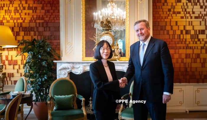 King Wilem-Alexander during a meeting with Ms. Tomoko Akane, President of the International Criminal Court ADEL ROYALS MONACHY KONIGLICH ROYAUX ROYALTY QUEEN PRINCESS KING PRINCE