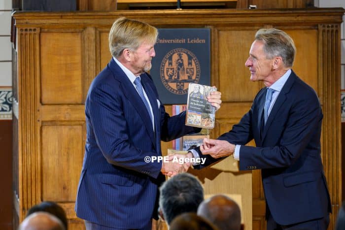 King Willem-Alexander received the findings of the independent study into ADEL ROYALS MONACHY KONIGLICH ROYAUX ROYALTY QUEEN PRINCESS KING PRINCE