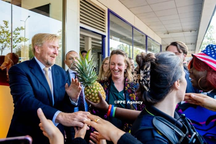 King Willem-Alexander visited the Bike House, world kitchen and the Boschveld Garden ADEL ROYALS MONACHY KONIGLICH ROYAUX ROYALTY QUEEN PRINCESS KING PRINCE